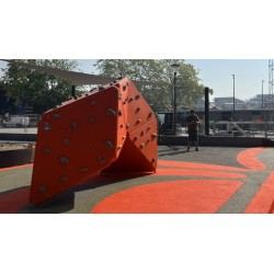 Urban Boulder – Escalada Segura y Divertida para Parques | Grip and Climb